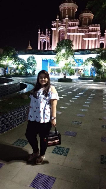 Sri Astutik profile icon