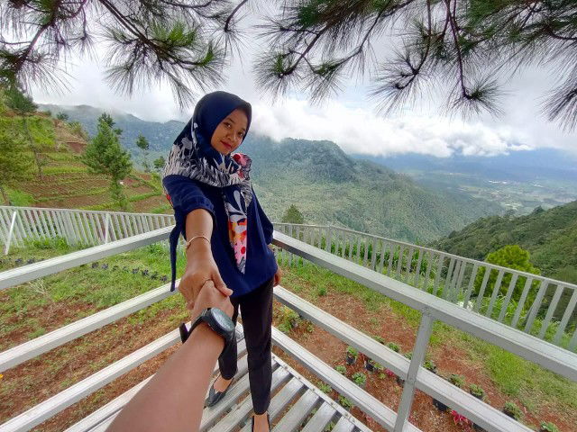 Lely Mahruroh profile icon