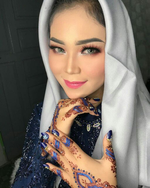 debyjuliakartika profile icon