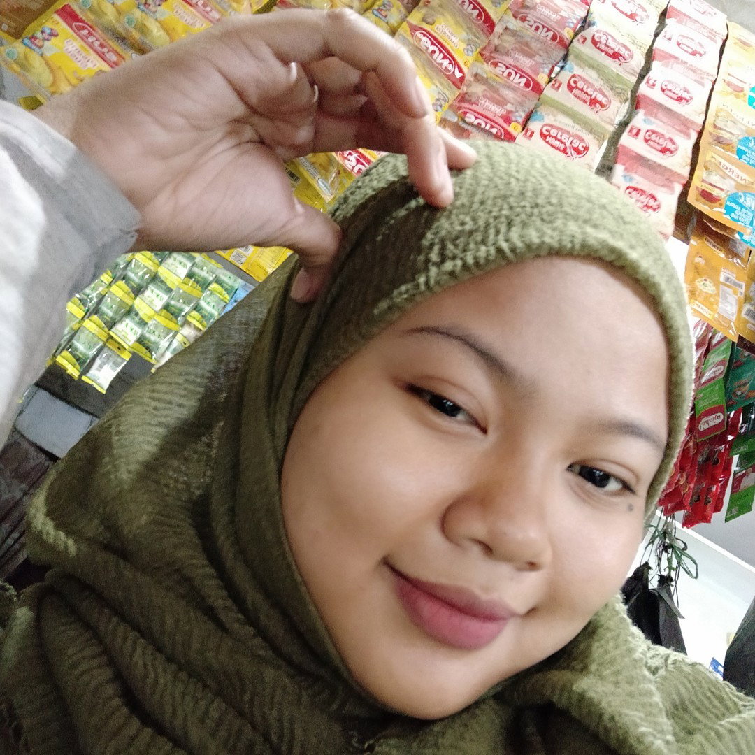 Suci Fitriyani profile icon