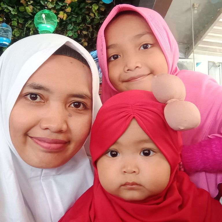 Rohmi Rizki Amalia profile icon