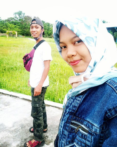 Yuli Yani Hayati profile icon