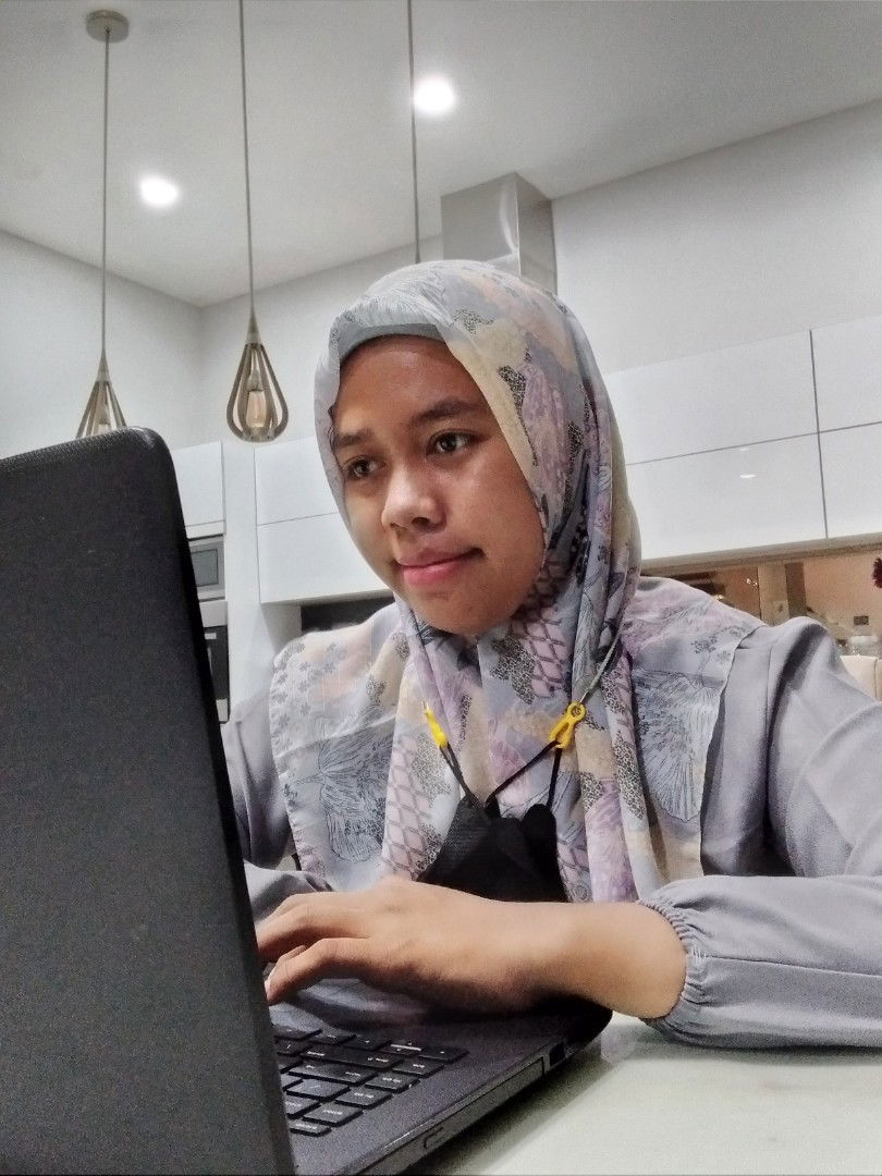 Mutmaina Putri Imansari profile icon