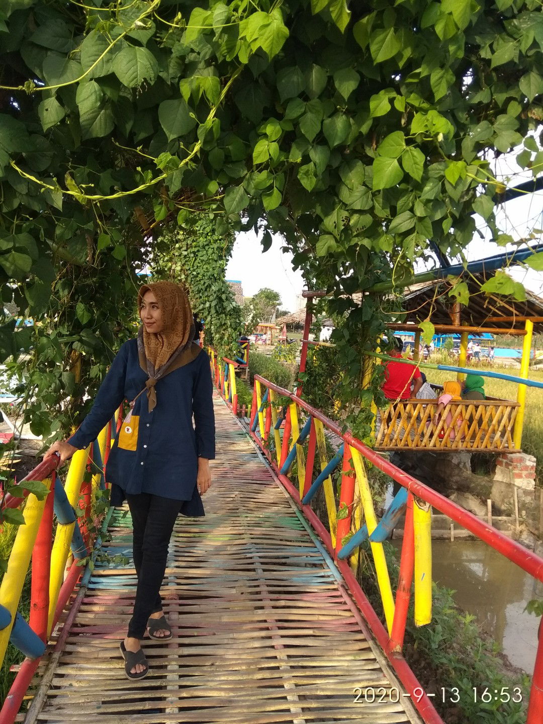 Oktavia Mutiana profile icon