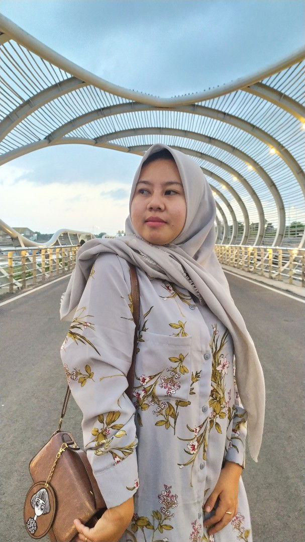 risma. yona profile icon