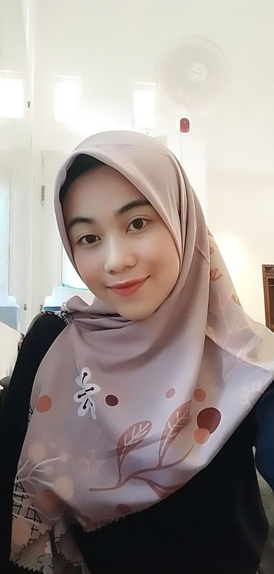 Husna Amalia profile icon