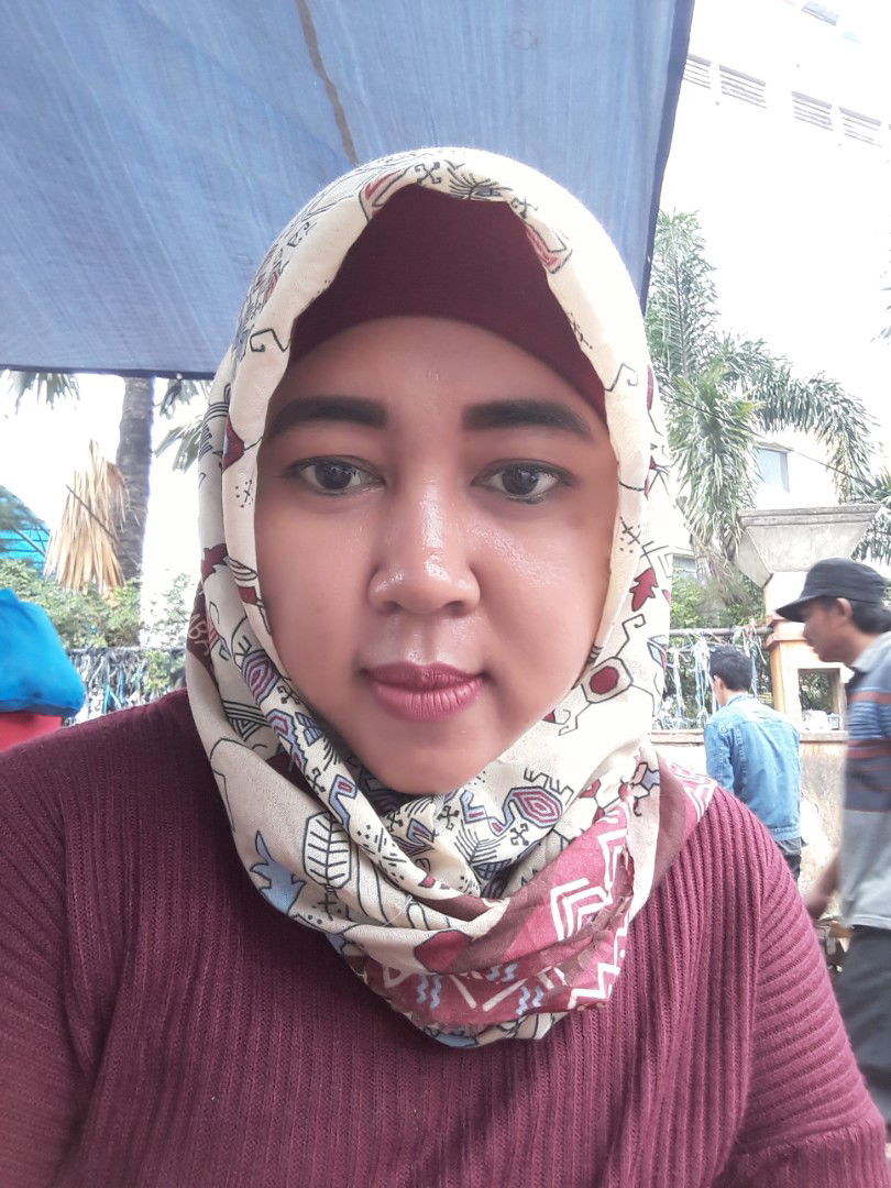 titi sunarti profile icon