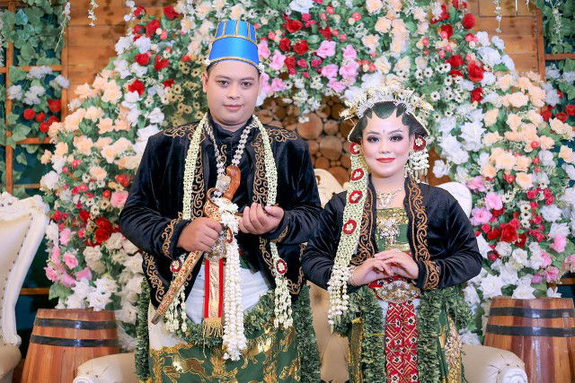 Ayu indrianti profile icon