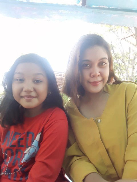 triyani profile icon