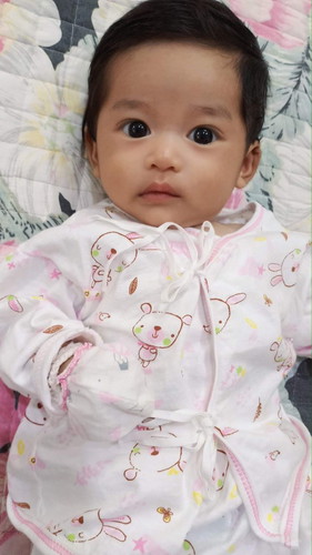 ลูกไม่ถ่ายมา 3 วันแล้วเป็นอะไรไหมค่ะ ลูกกินแต่นมแม่ ตอนนี้ 1 เดือน 28 วัน