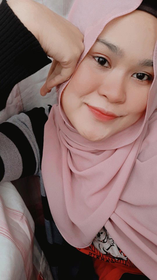 Fazreen Fauzie profile icon