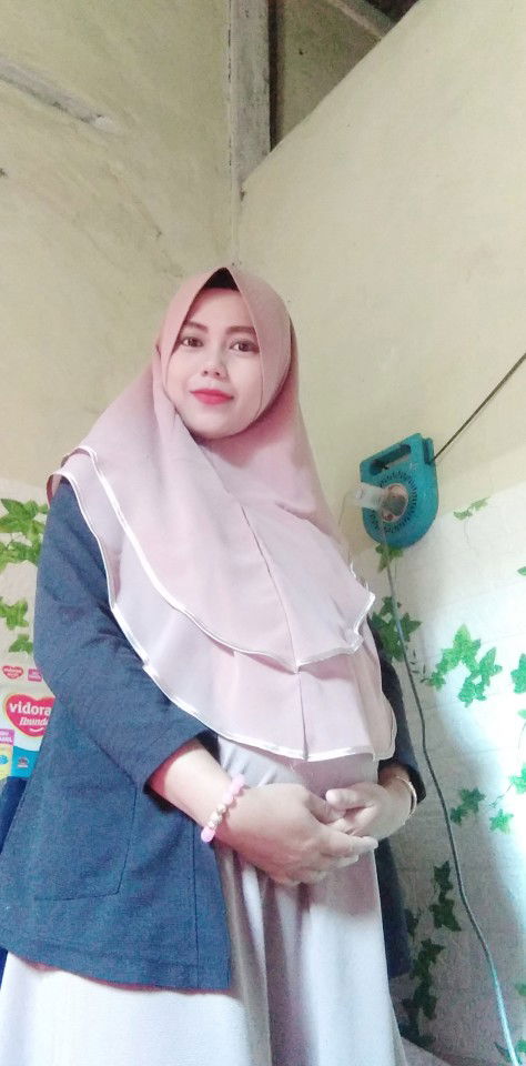 Yuli Fitriyani profile icon