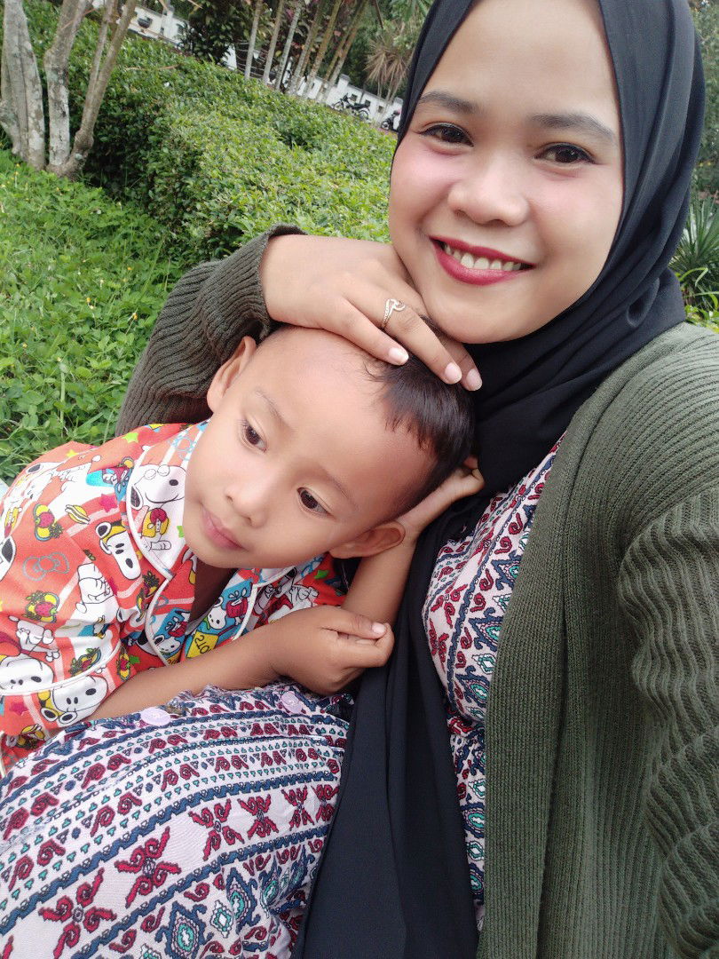 Rohma Fulaini Zakaria profile icon