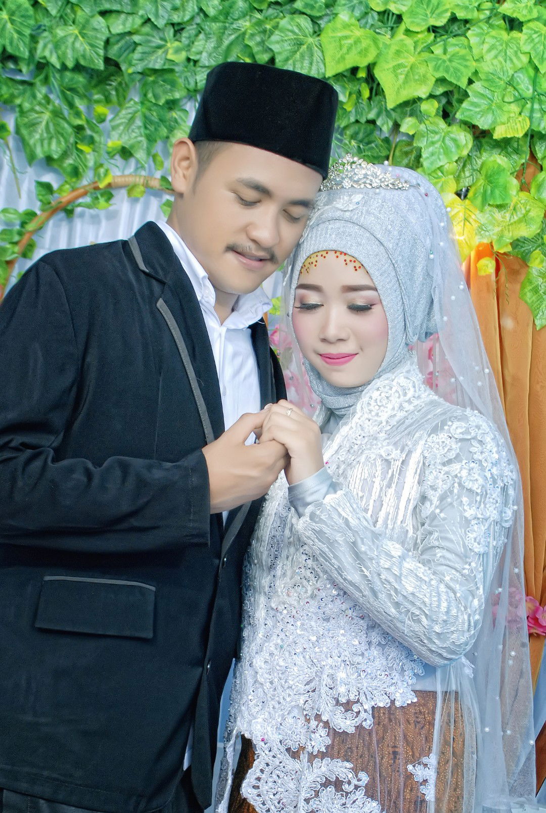 Dini Ardianita profile icon