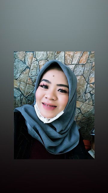 Rianti Hidayat profile icon