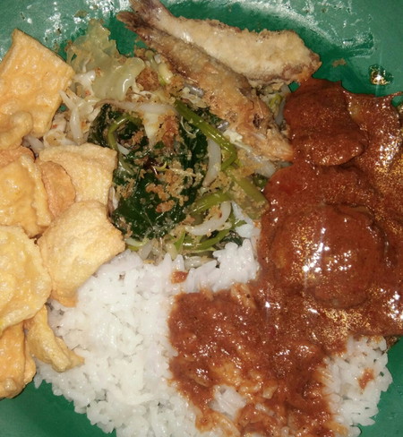 Makan bun..