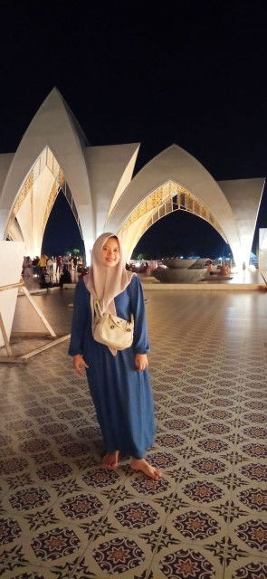 Ria Erniawati profile icon