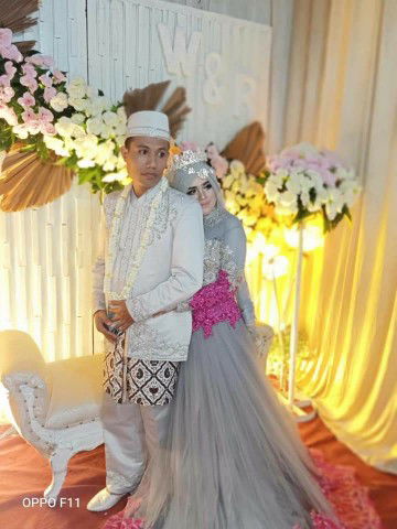 Rainah Inayah profile icon