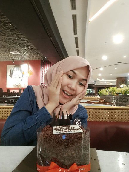 Upik  Rabaliofficialmua profile icon