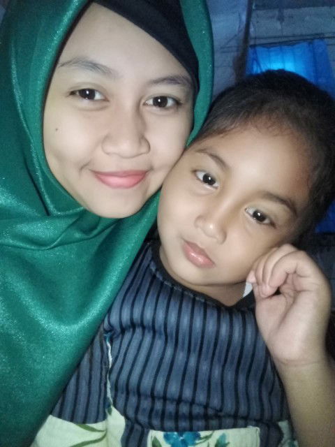 Dewi Puji Lestari profile icon