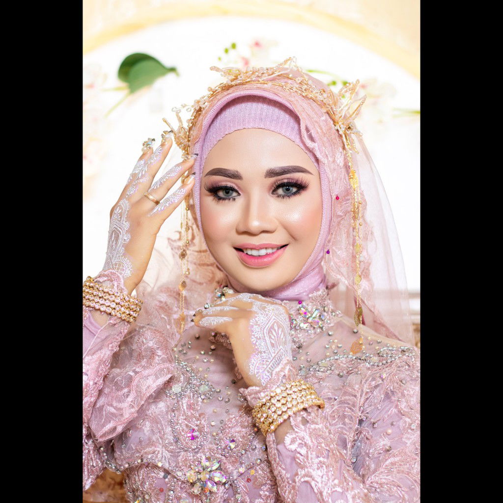 Dinda Safira profile icon