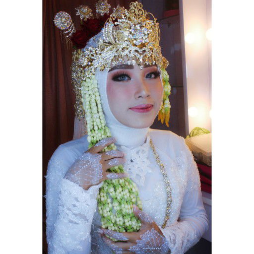 Fena Lestari profile icon