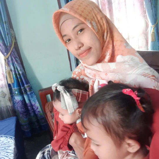 Indah Safitri Ana profile icon