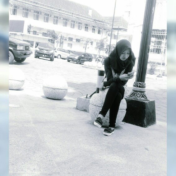 Widia Sari profile icon