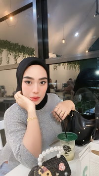 Khairunnisa profile icon