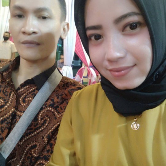 hesti Agustina profile icon