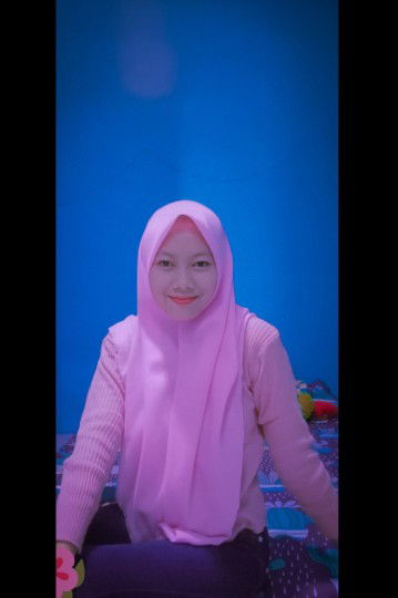 rahayu gustin profile icon