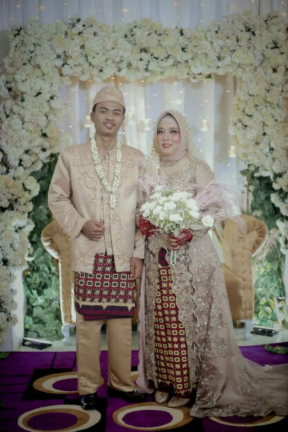 Latifah Retno profile icon