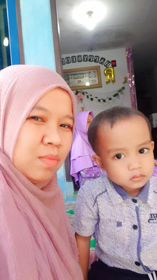 titis puji susanti profile icon