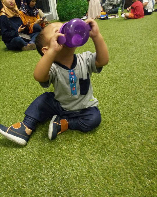 demen bgt sama air putih