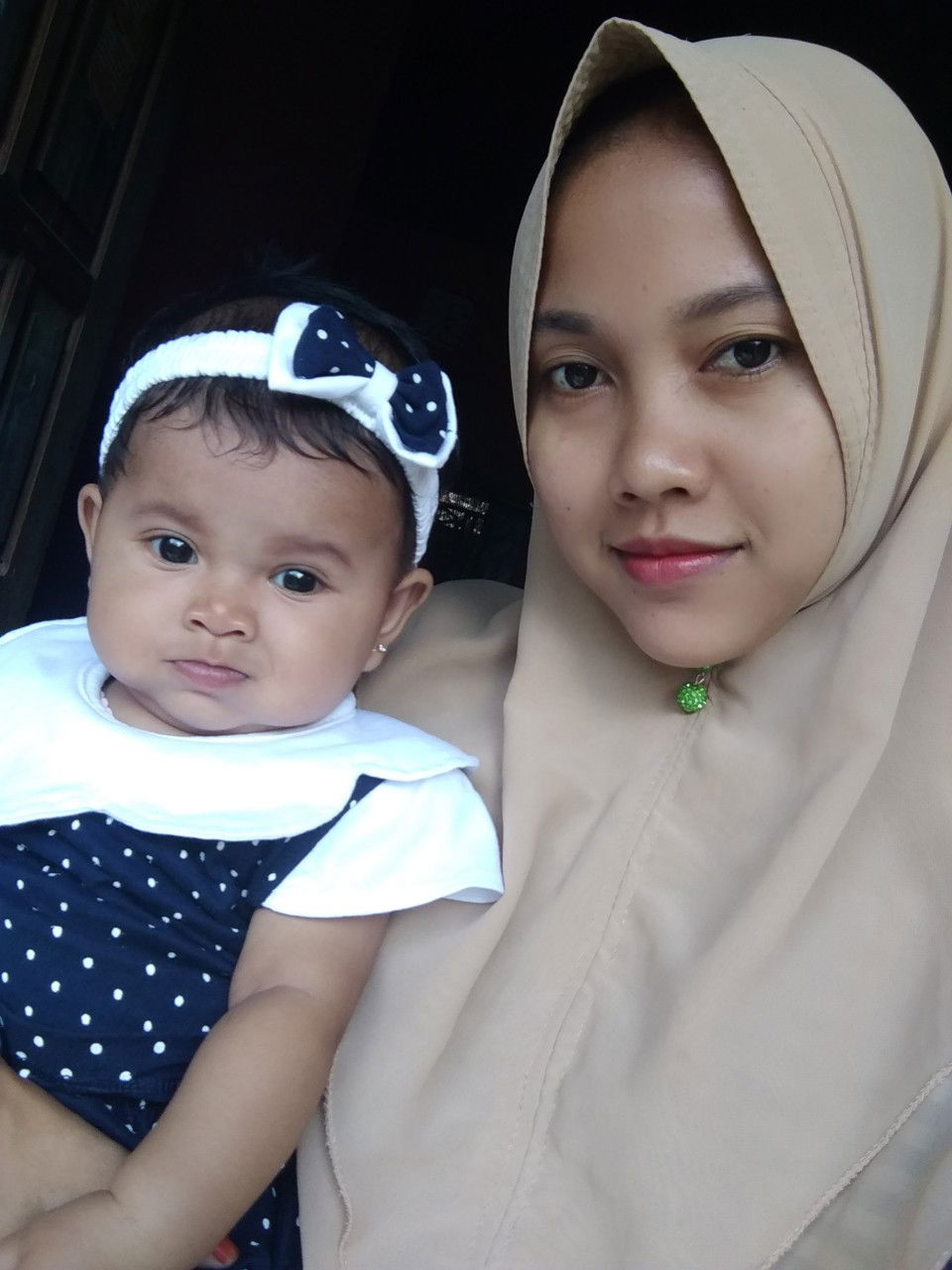 sinta apriliana profile icon