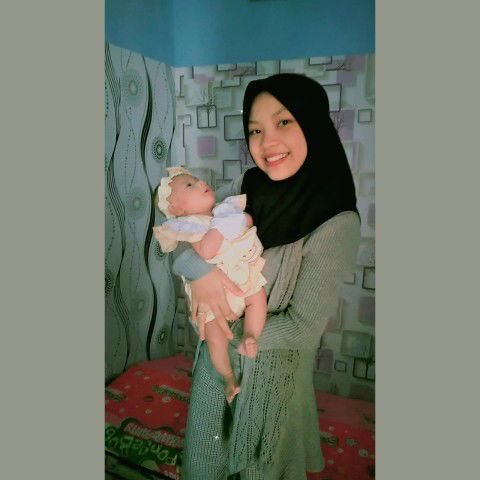 Triana Dewi profile icon