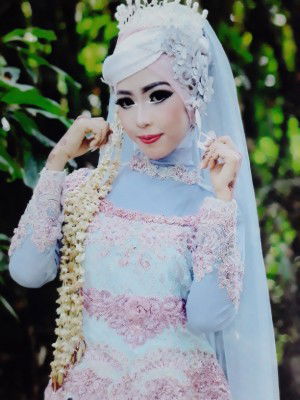 Tria Setia Ningsih profile icon