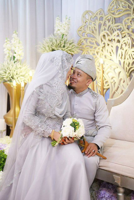 Debu Putih profile icon