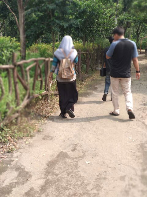 husnia ariqoti profile icon