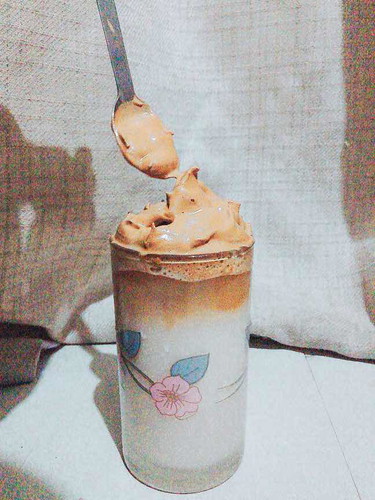 Dalgona Coffee