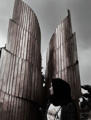 Uum Luthfiyah profile icon