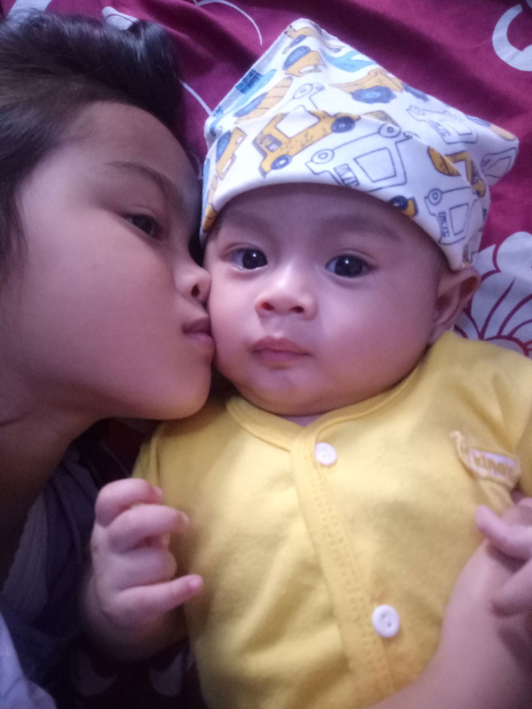 Devi Agustia saputri profile icon