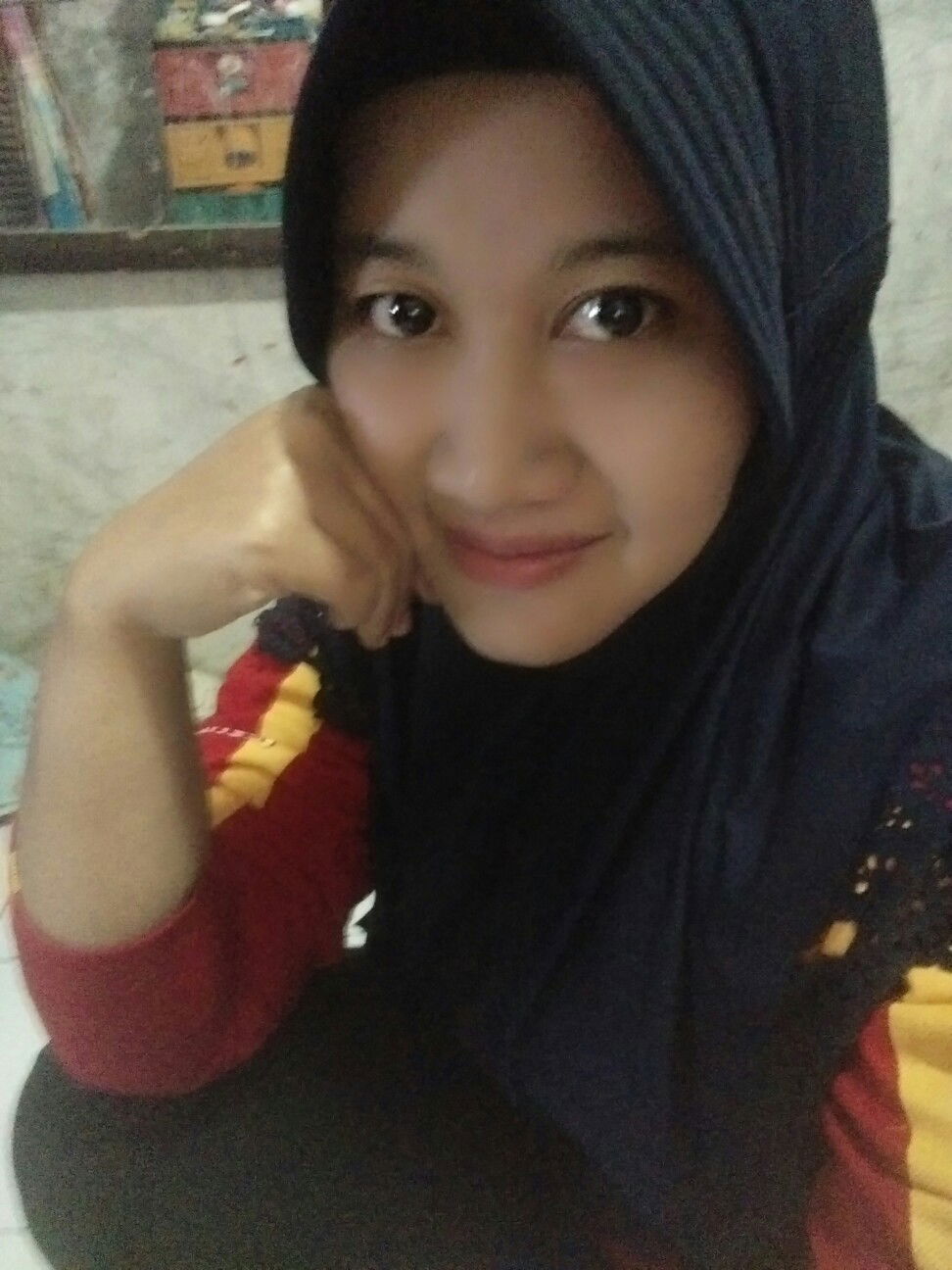 anie yulia profile icon