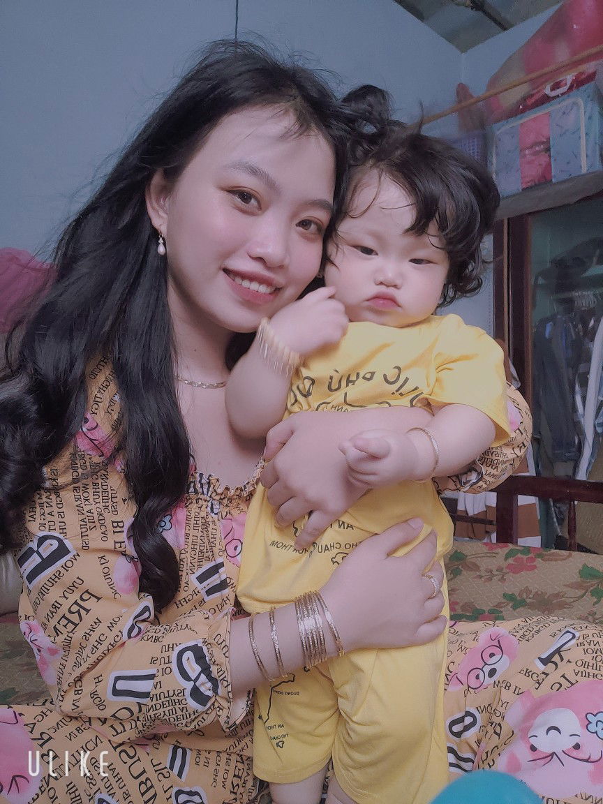 Yến Nhi profile icon