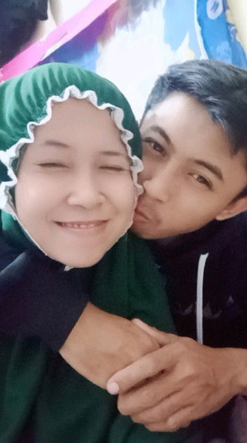 Yuni sri Sri profile icon