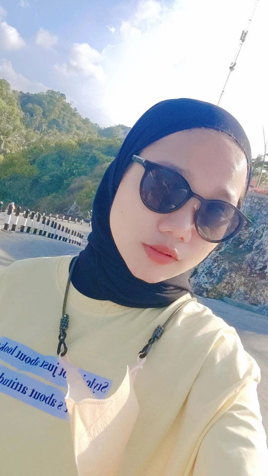 Vicky Reza Yuli Tri Sara profile icon