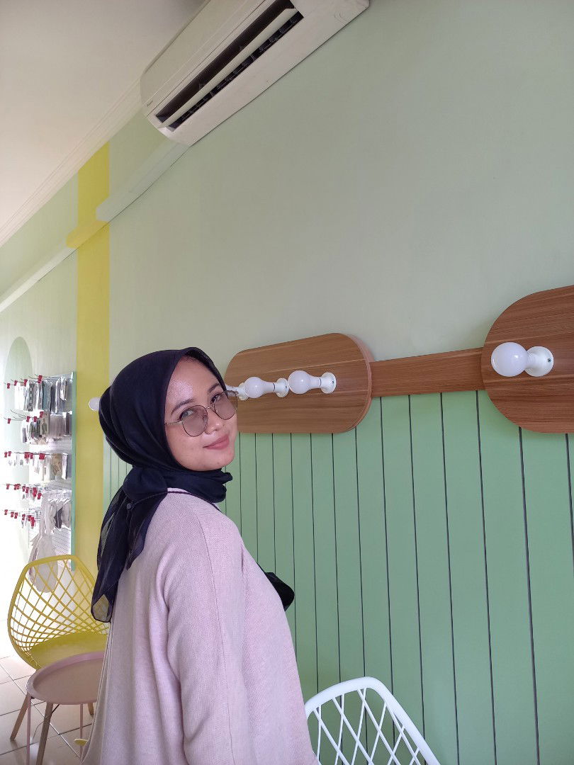 Yuli Widiyanti profile icon