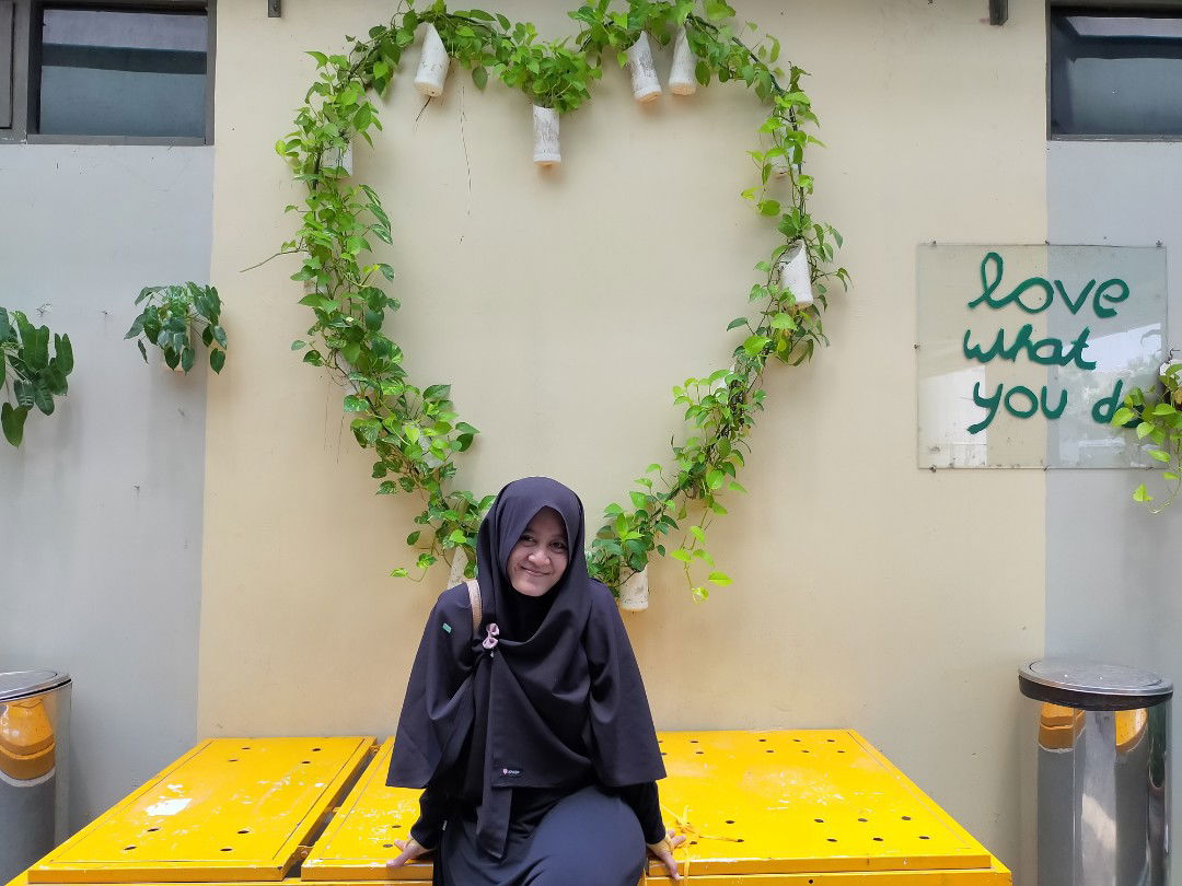 resti dwi lestari profile icon