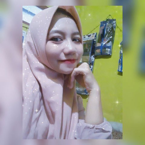 Indri Kurniawati profile icon