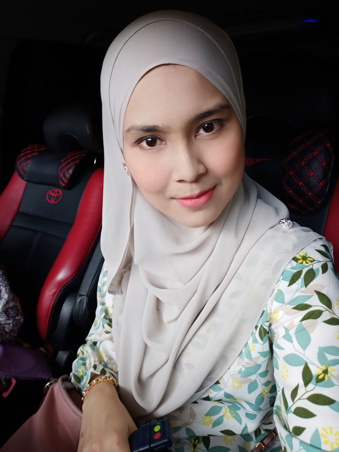 fatimatul edaya profile icon